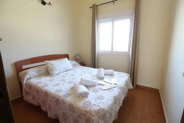 Hl 002 4 Bedroom Country House, *